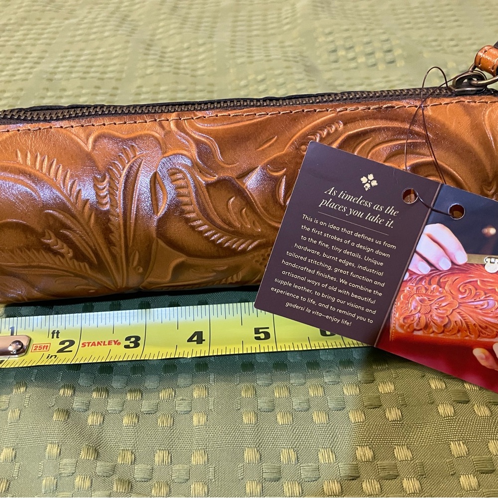 Patricia Nash Gold Leather Accessory - Picture 5 of 5